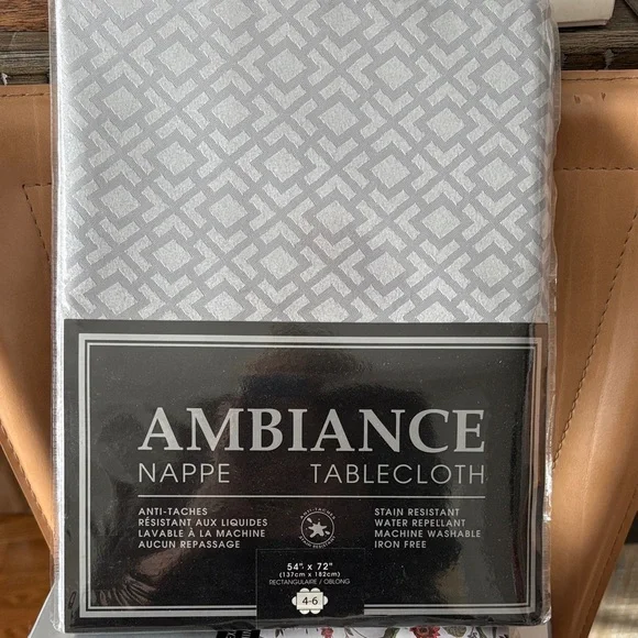 Ambiance Silver Patterned Tablecloth - Picture 1 of 3